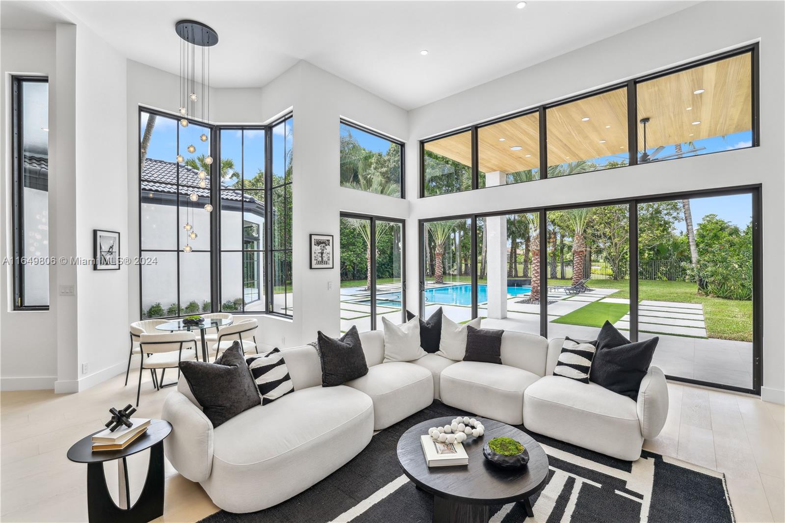 BREAKERS WEST 18 - Residential