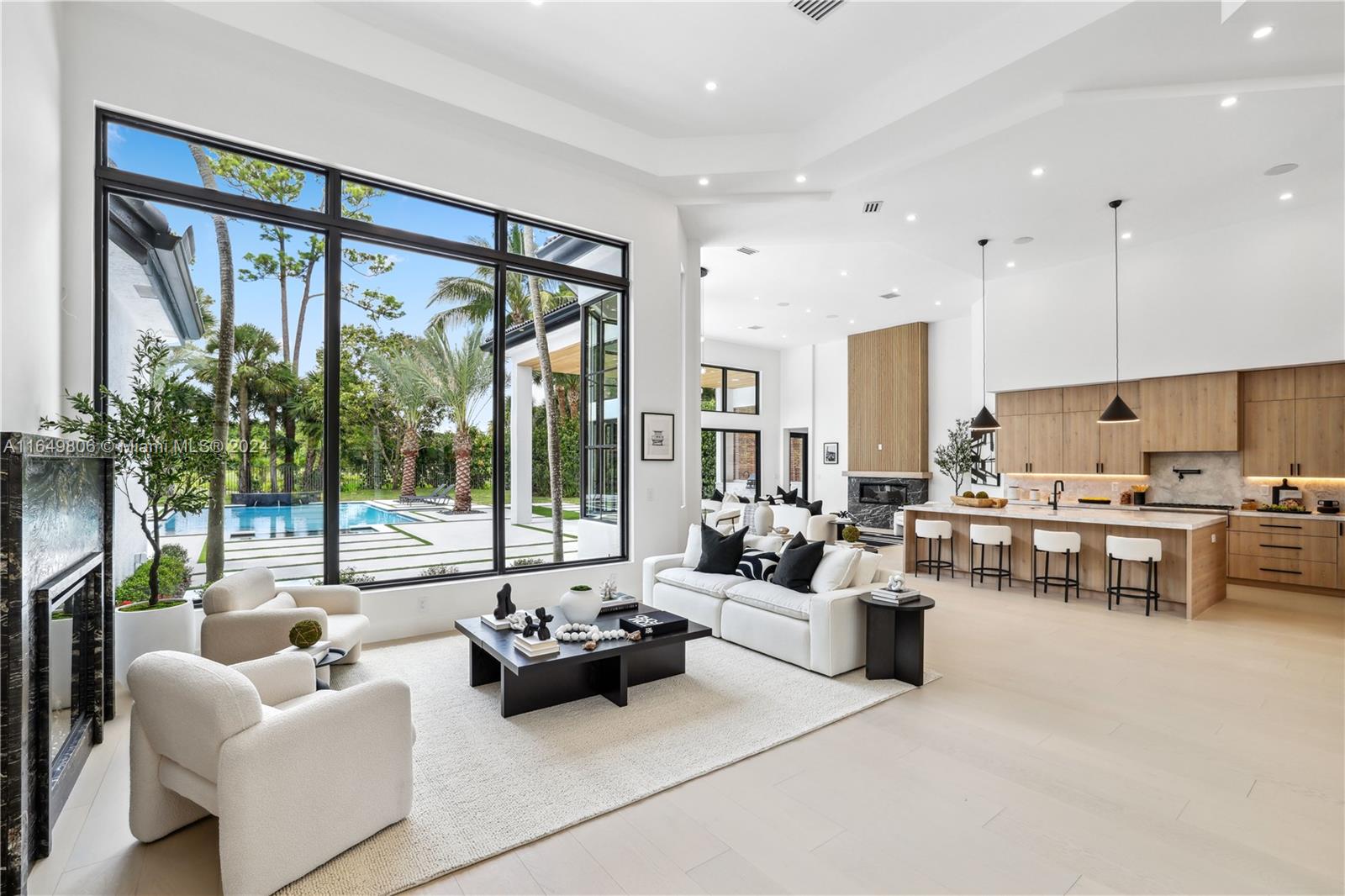 BREAKERS WEST 18 - Residential