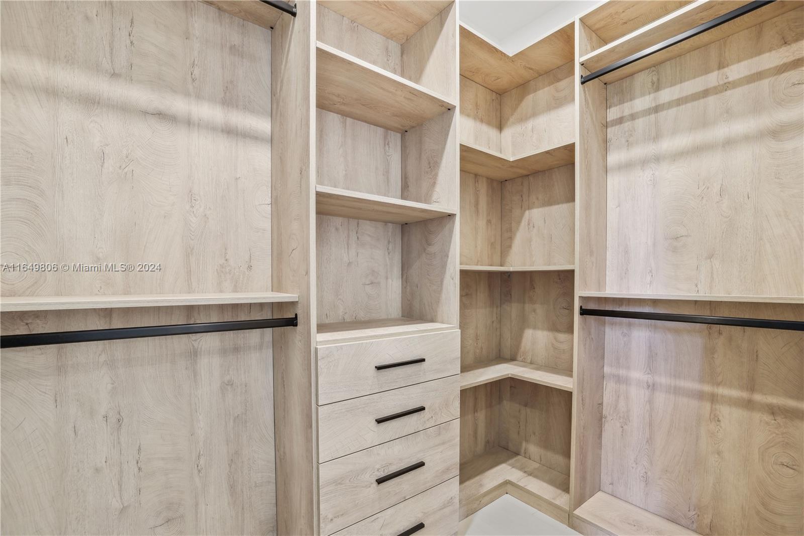 BREAKERS WEST 18 - Residential