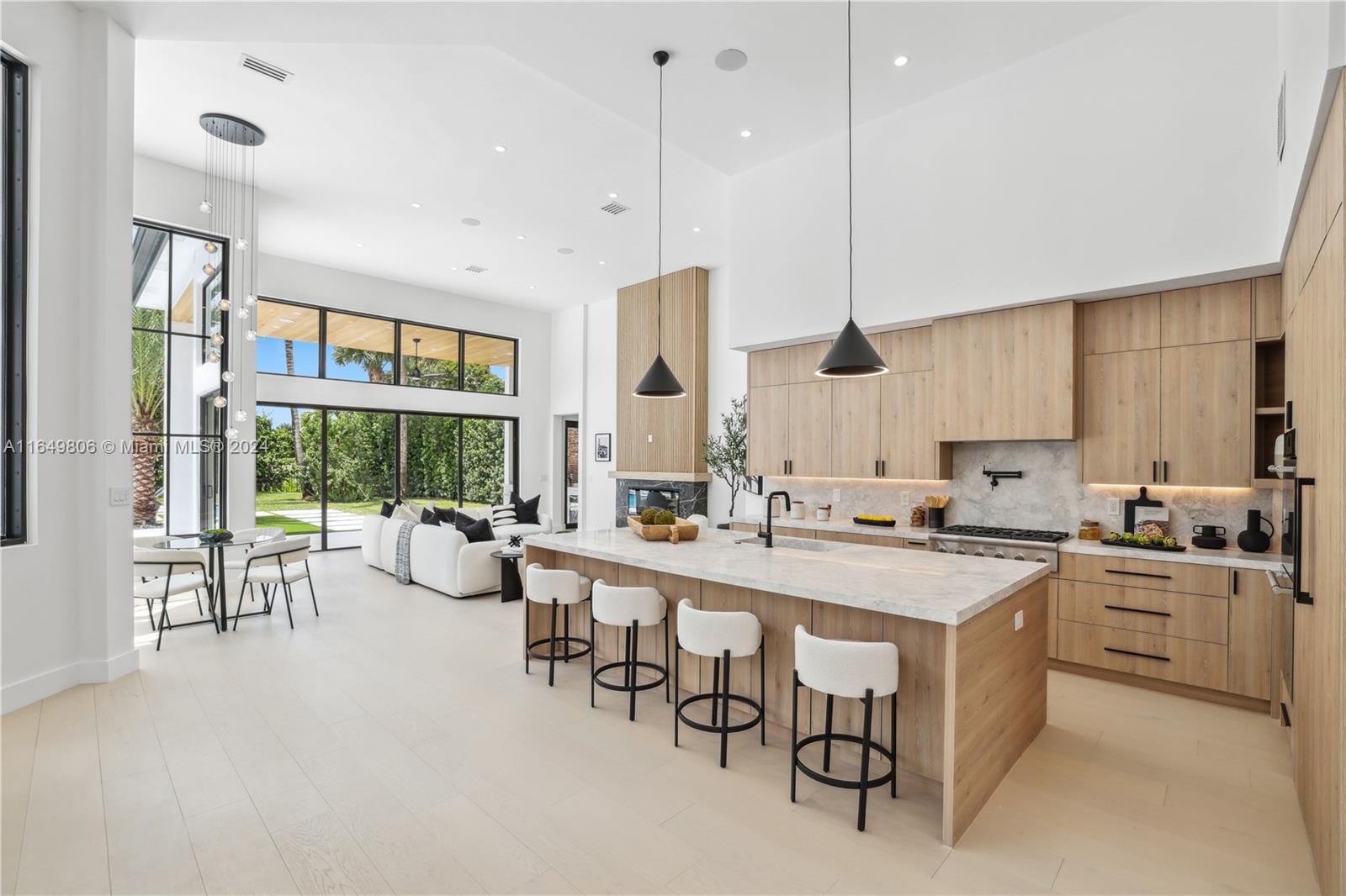 BREAKERS WEST 18 - Residential