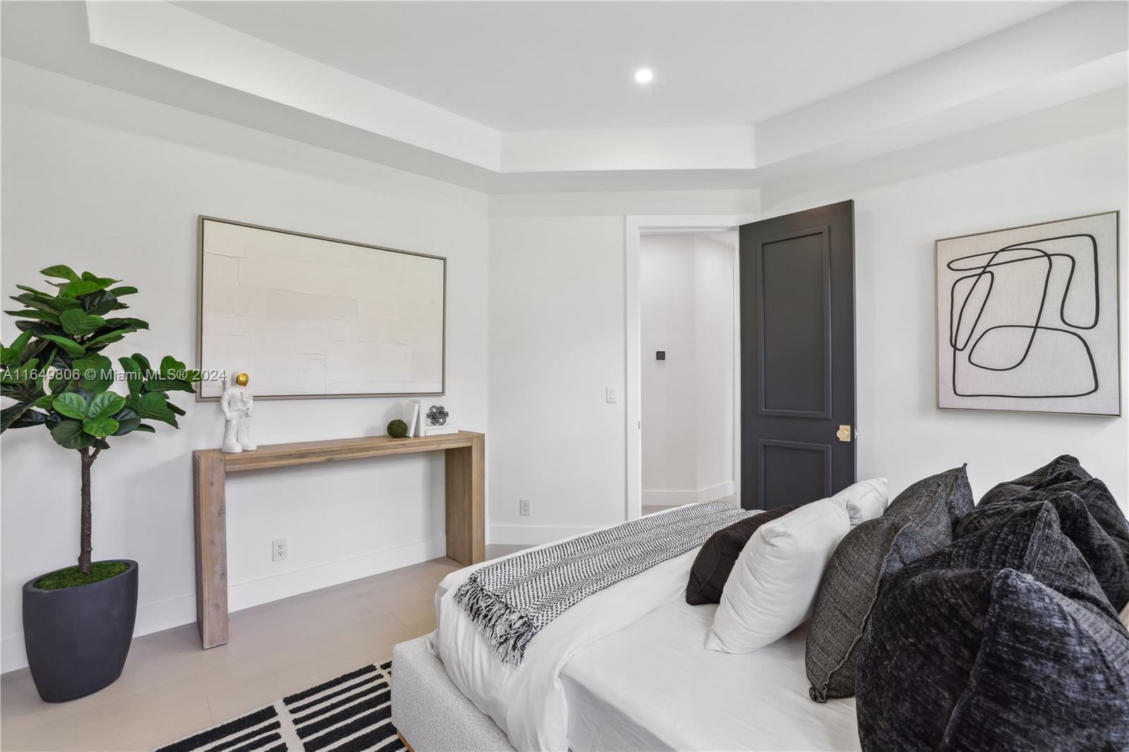 BREAKERS WEST 18 - Residential