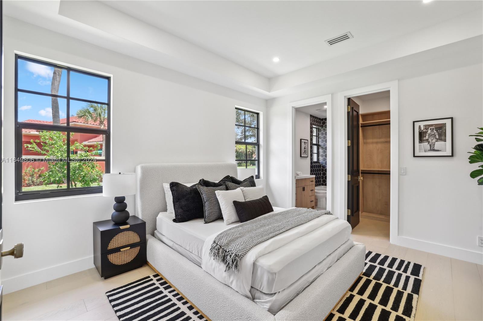 BREAKERS WEST 18 - Residential