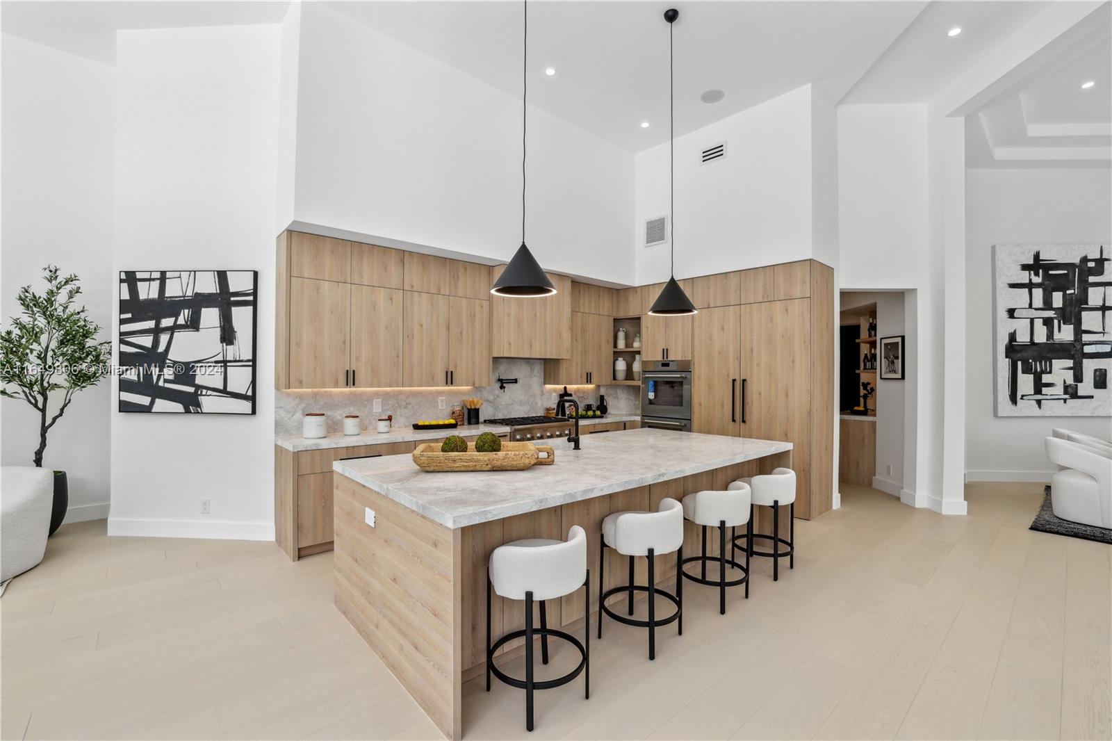 BREAKERS WEST 18 - Residential
