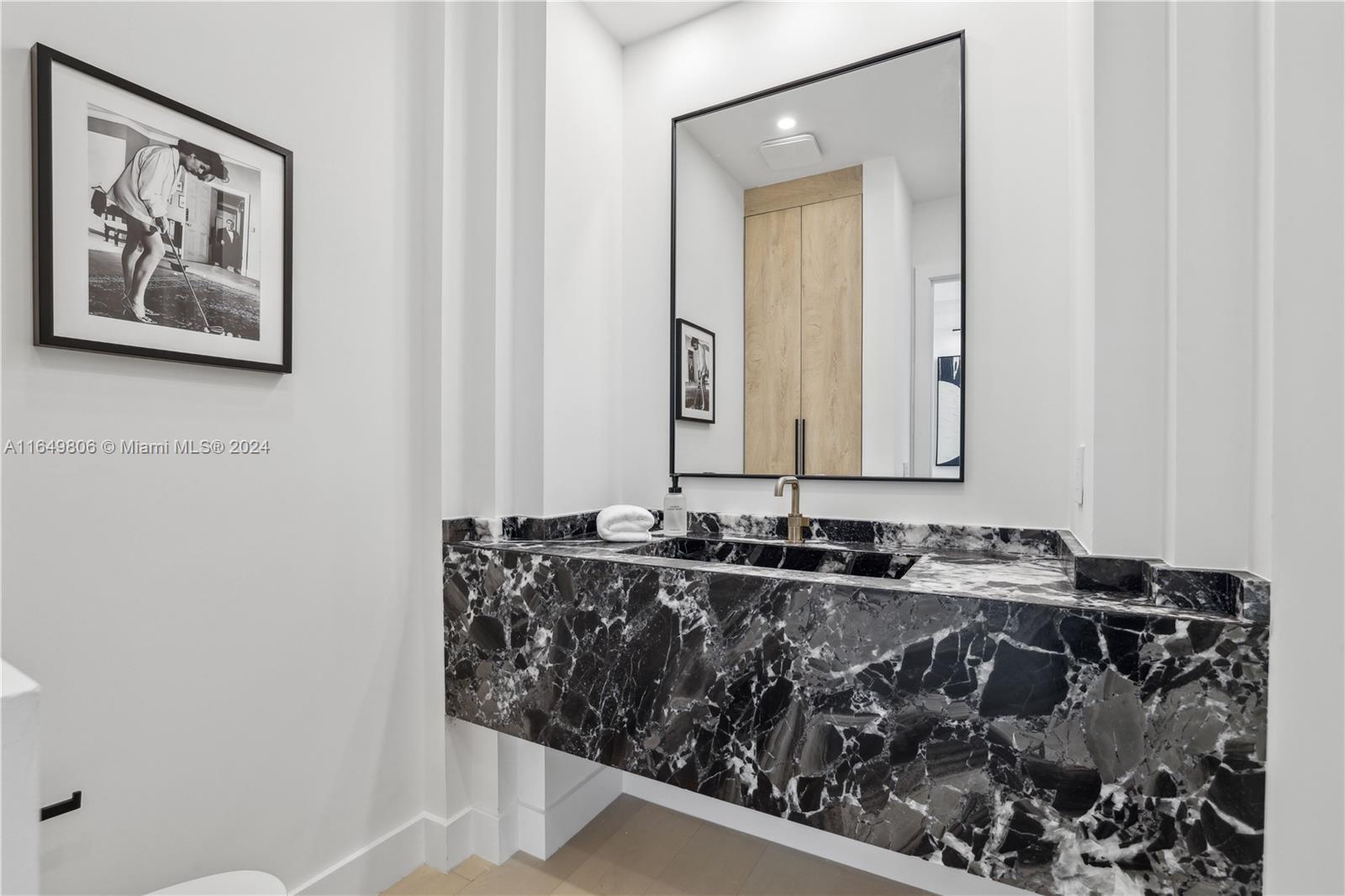 BREAKERS WEST 18 - Residential