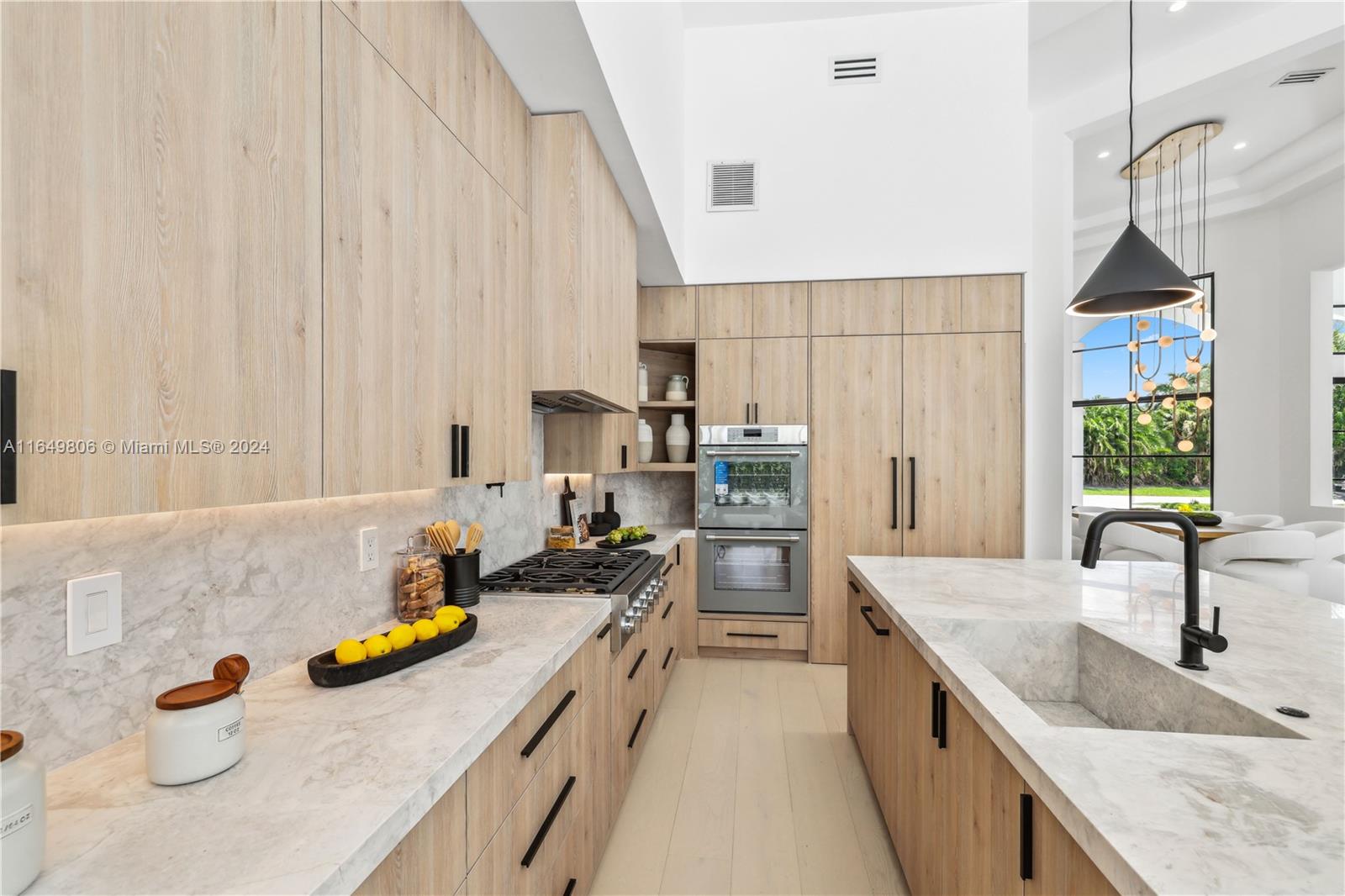 BREAKERS WEST 18 - Residential