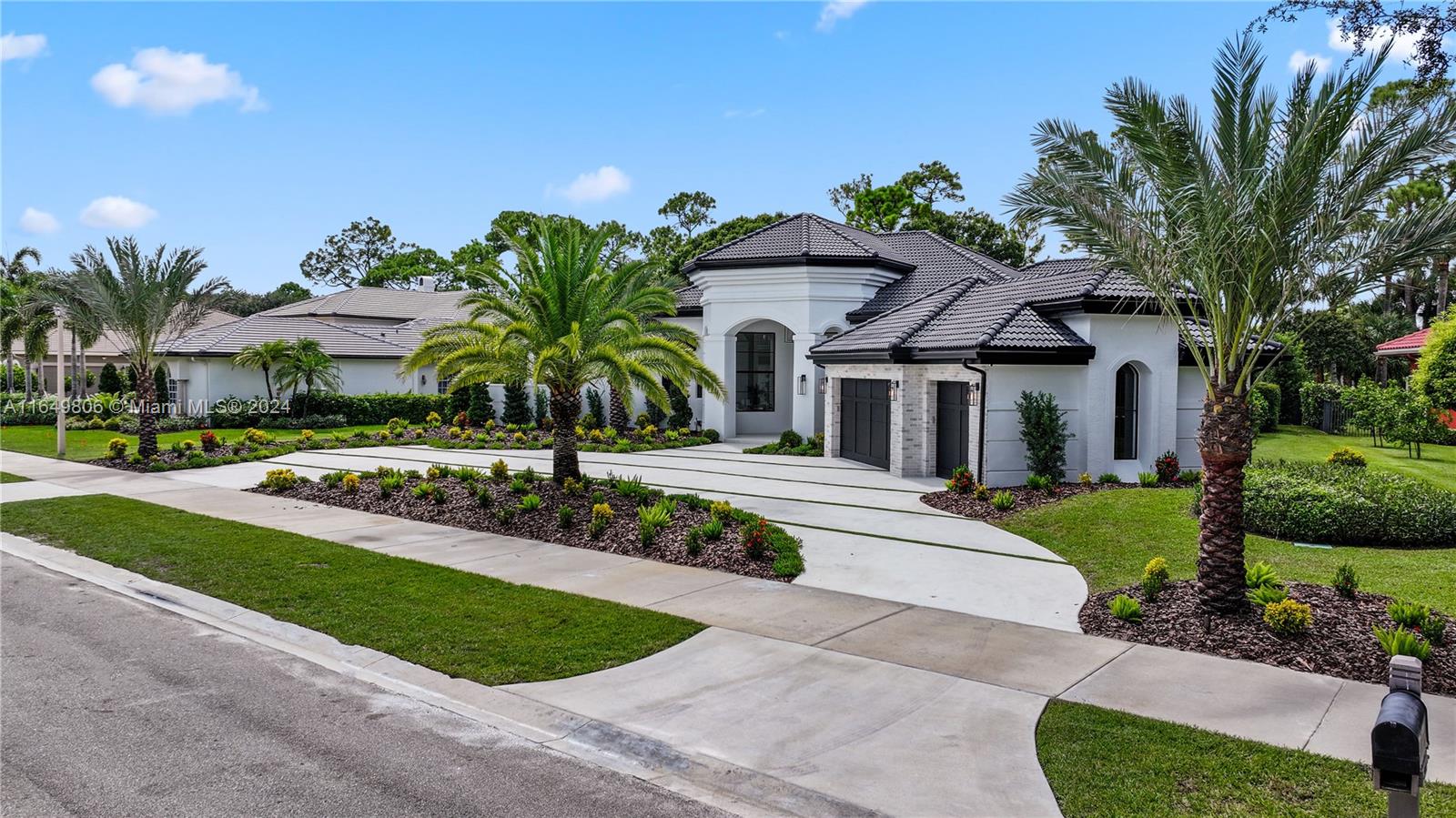 BREAKERS WEST 18 - Residential
