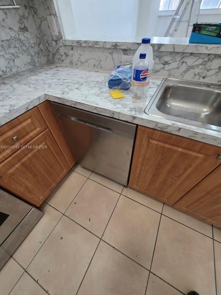 SHOMA CONDO AT KEYSCOVE C - Residential Lease