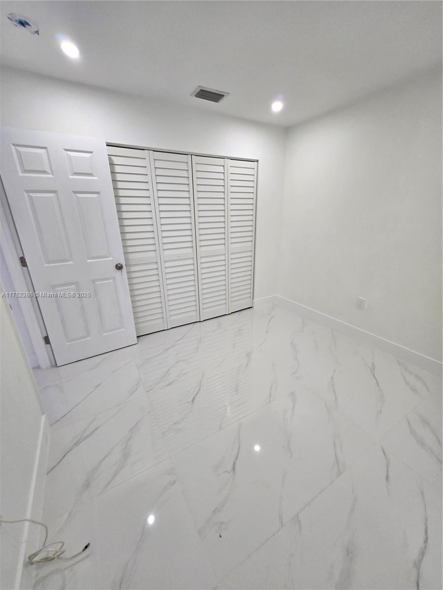 ARISTOTLE SUB PHASE IV - Residential Lease