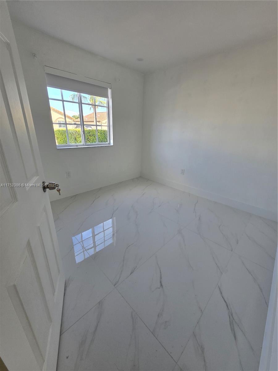 ARISTOTLE SUB PHASE IV - Residential Lease