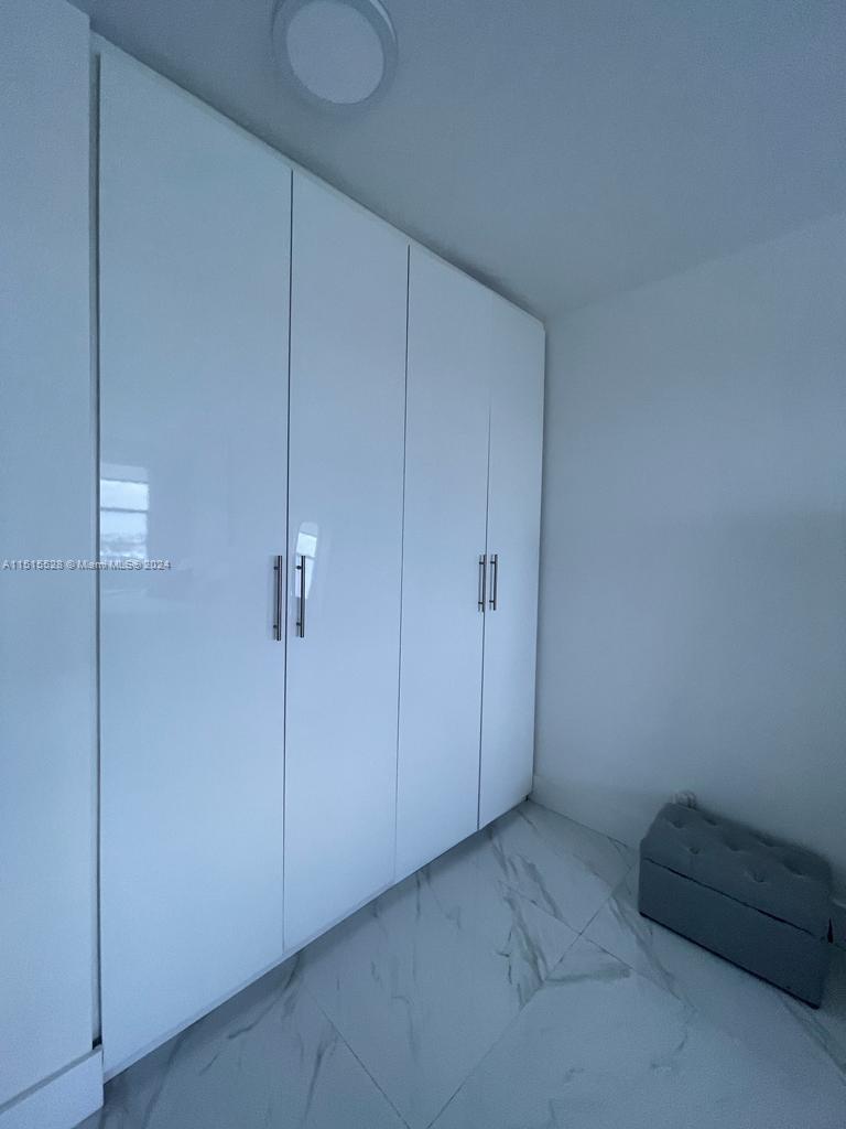 WAVE CONDO - Residential