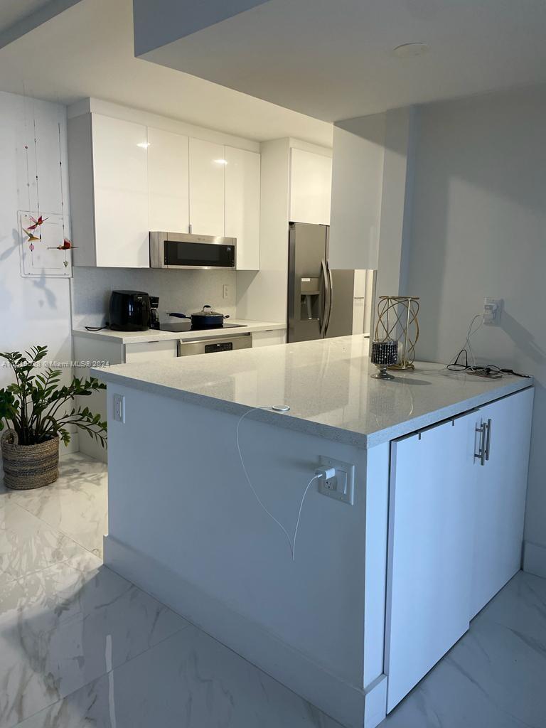 WAVE CONDO - Residential