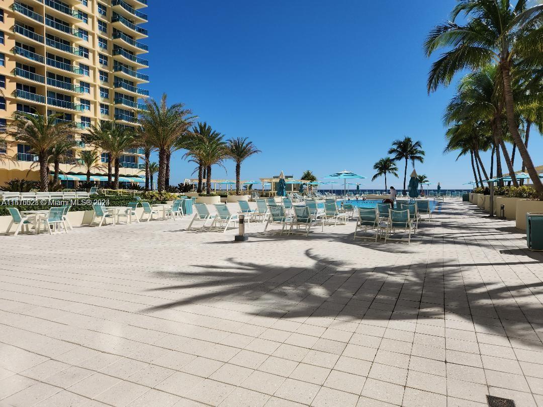 WAVE CONDO - Residential