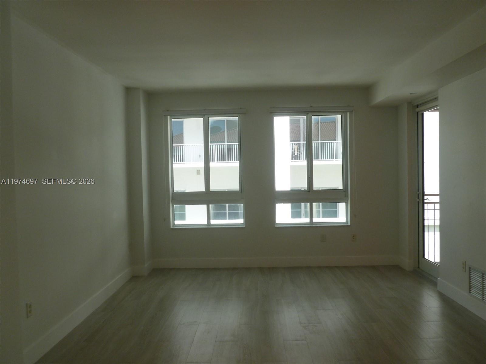 TOSCANO CONDO - Residential