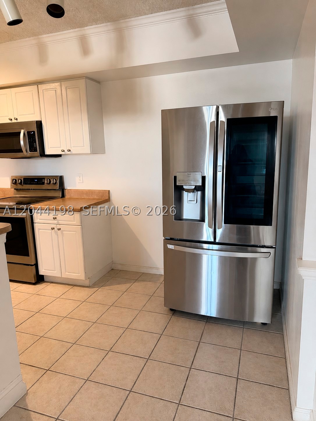 PORTO BELLAGIO CONDO - Residential Lease