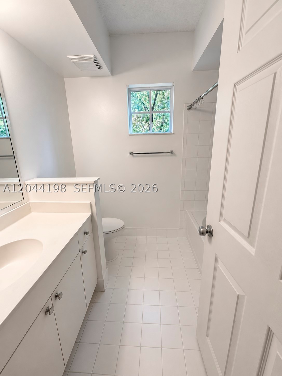 PORTO BELLAGIO CONDO - Residential Lease