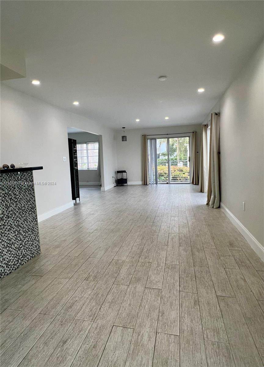 SUNSHINE BAY CONDO - Residential Lease