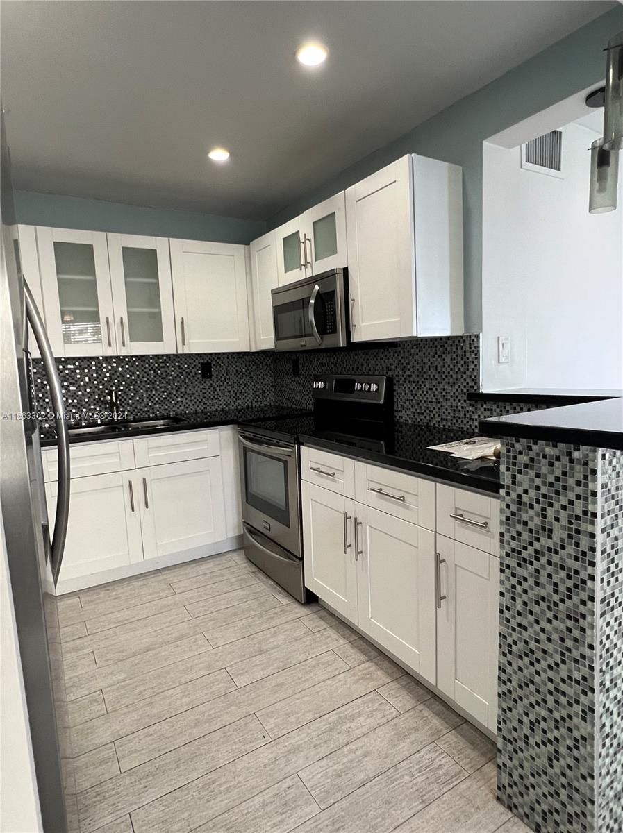 SUNSHINE BAY CONDO - Residential Lease