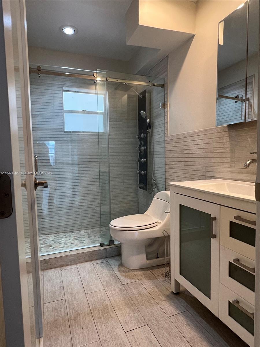 SUNSHINE BAY CONDO - Residential Lease