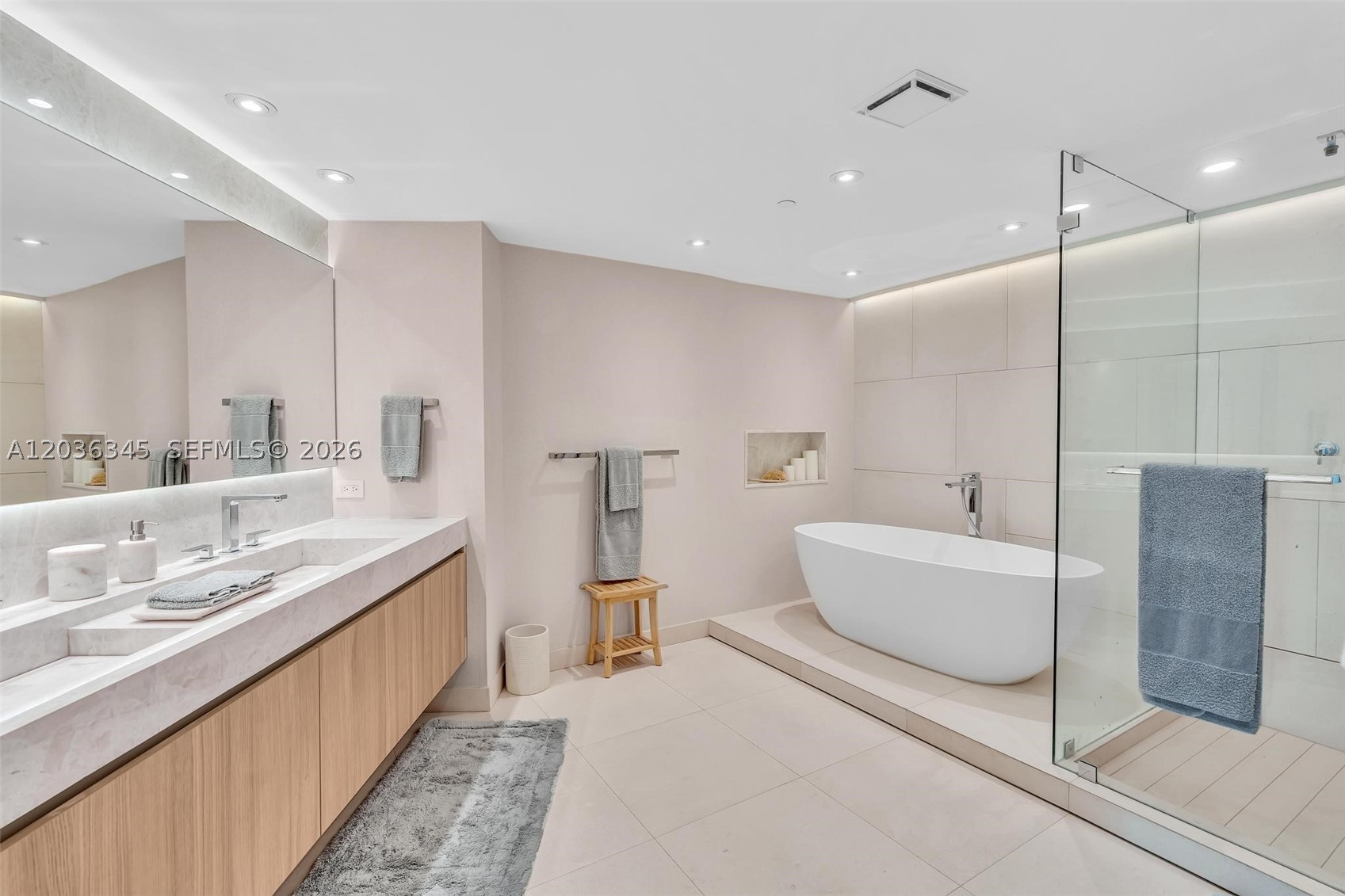 BRISTOL TOWER CONDO - Residential