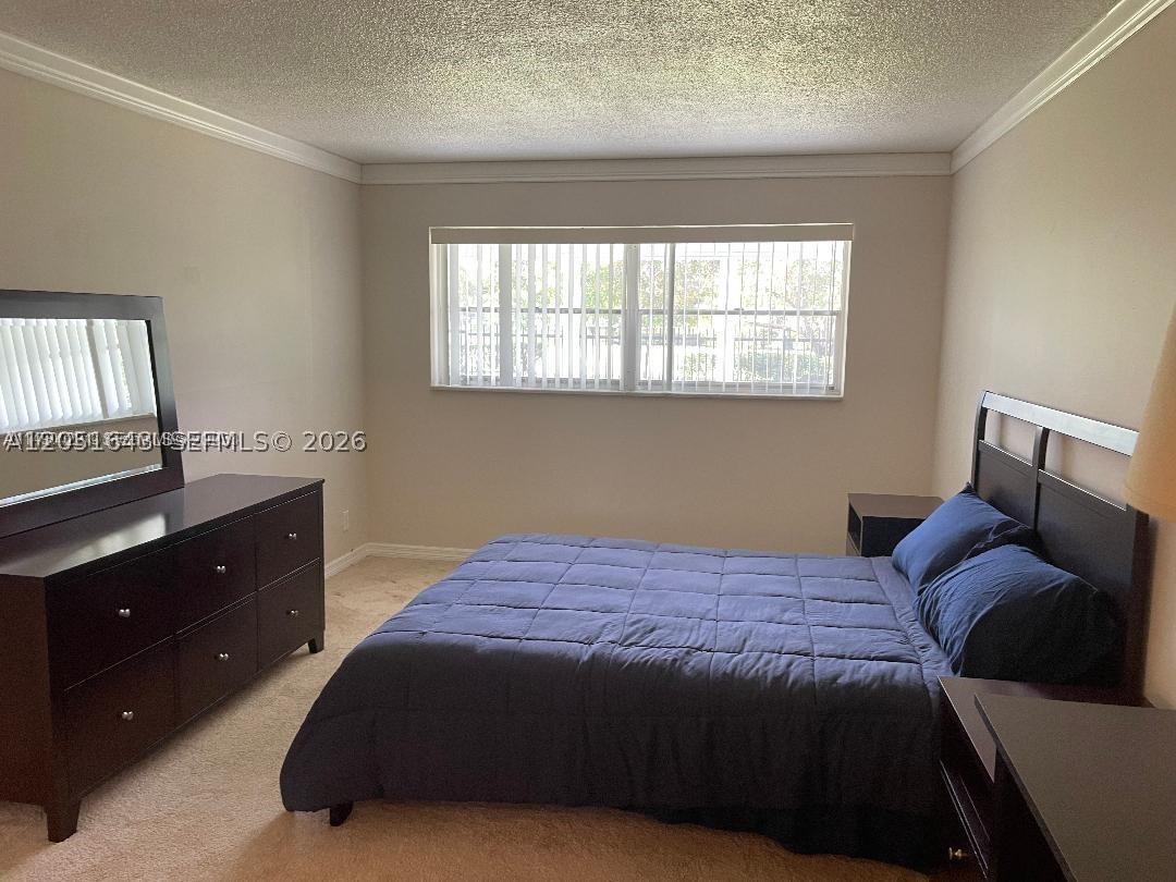 HILLCREST COUNTRY CLUB NO - Residential Lease
