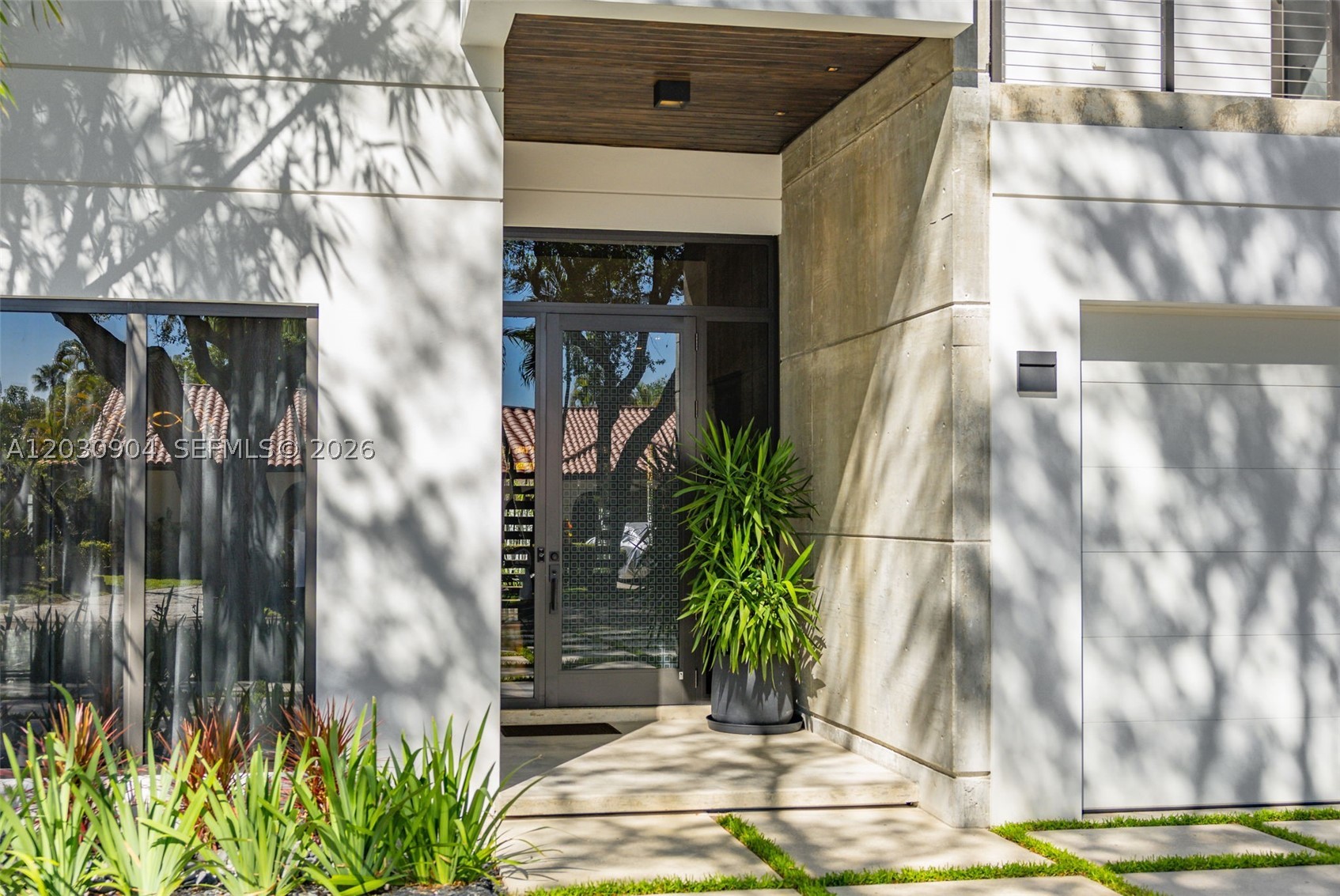 ROYAL OAKS - Residential