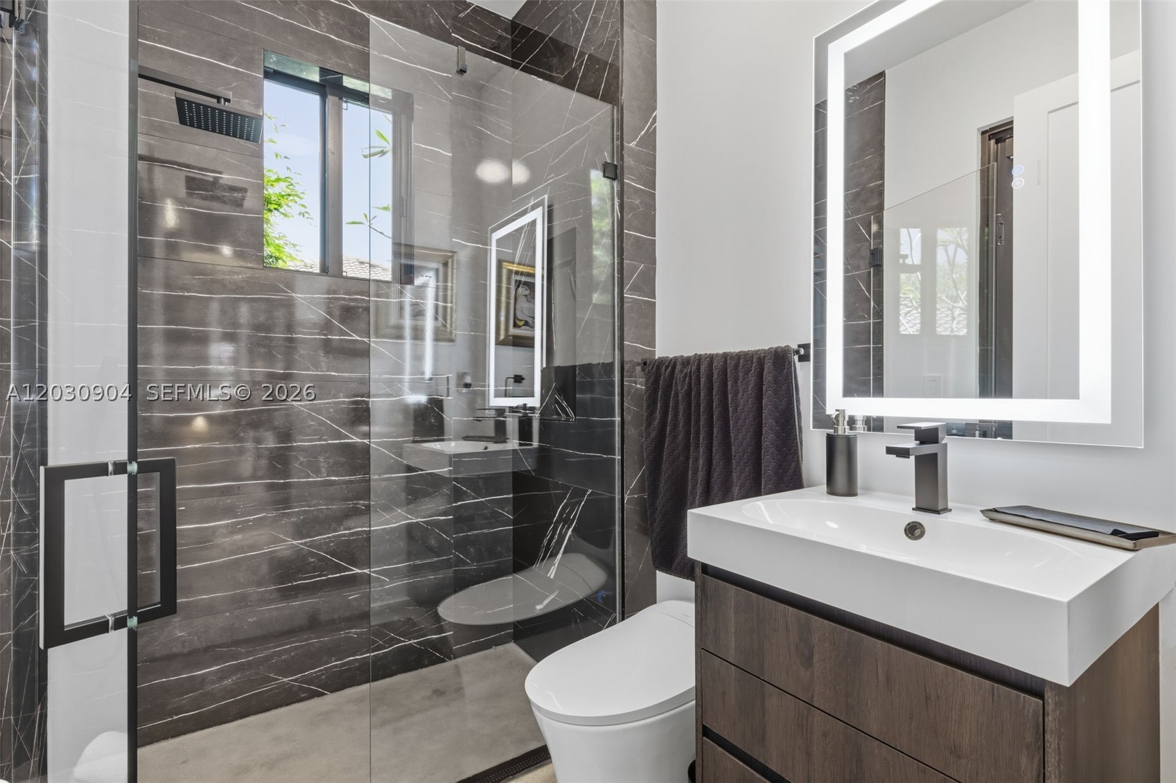 ROYAL OAKS - Residential