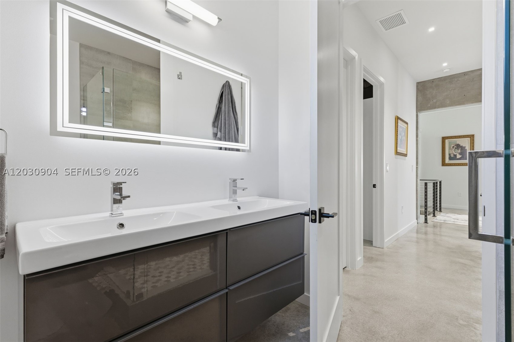 ROYAL OAKS - Residential