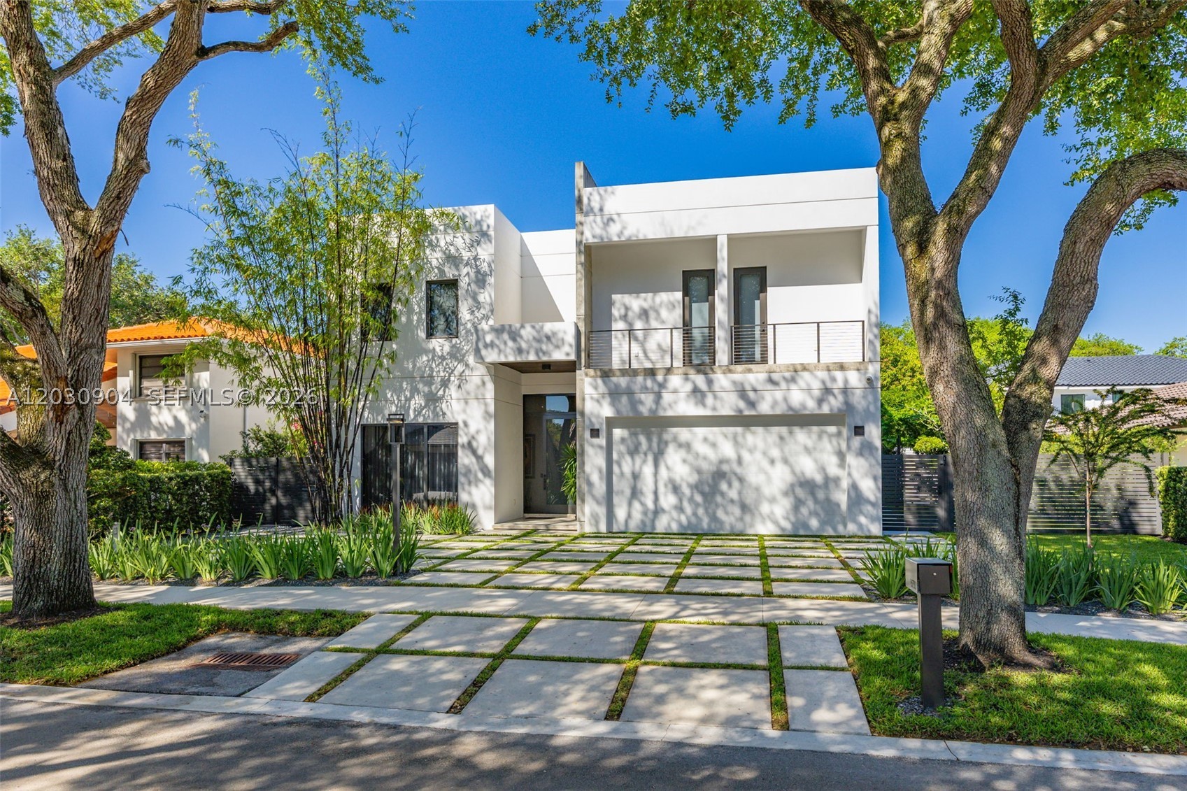 ROYAL OAKS - Residential