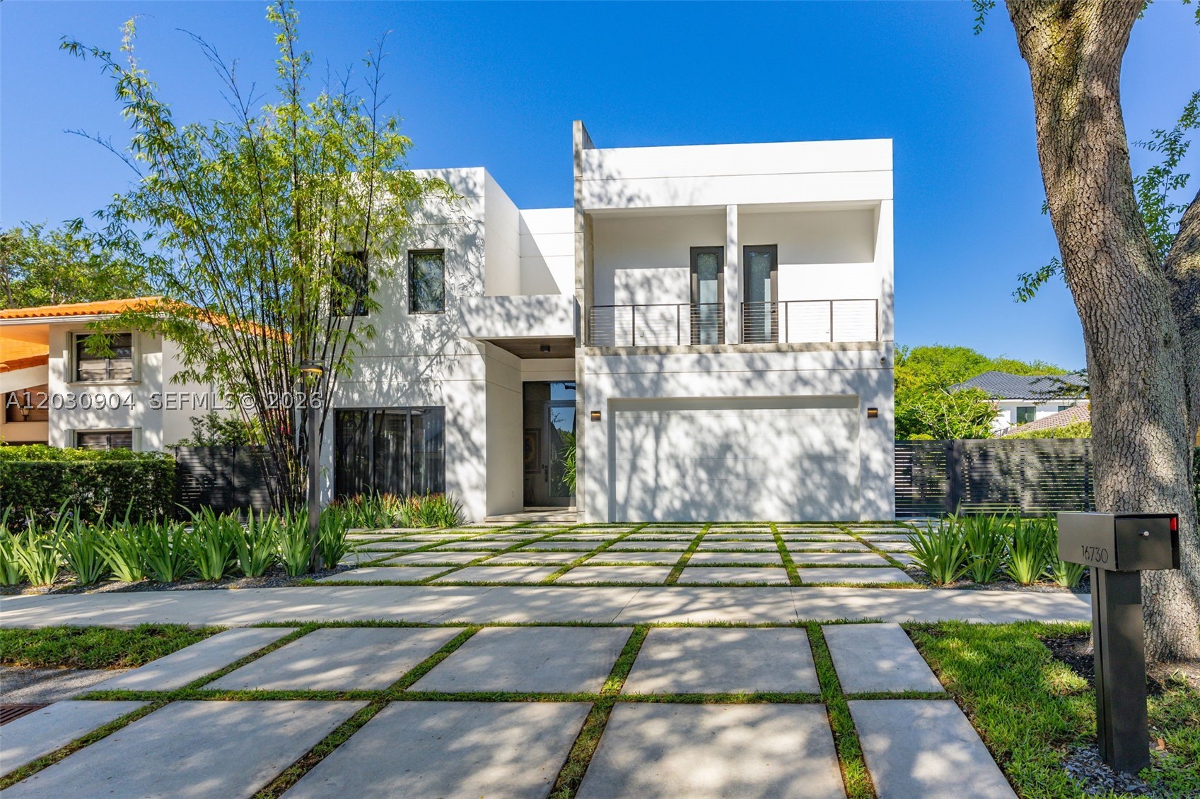 ROYAL OAKS - Residential