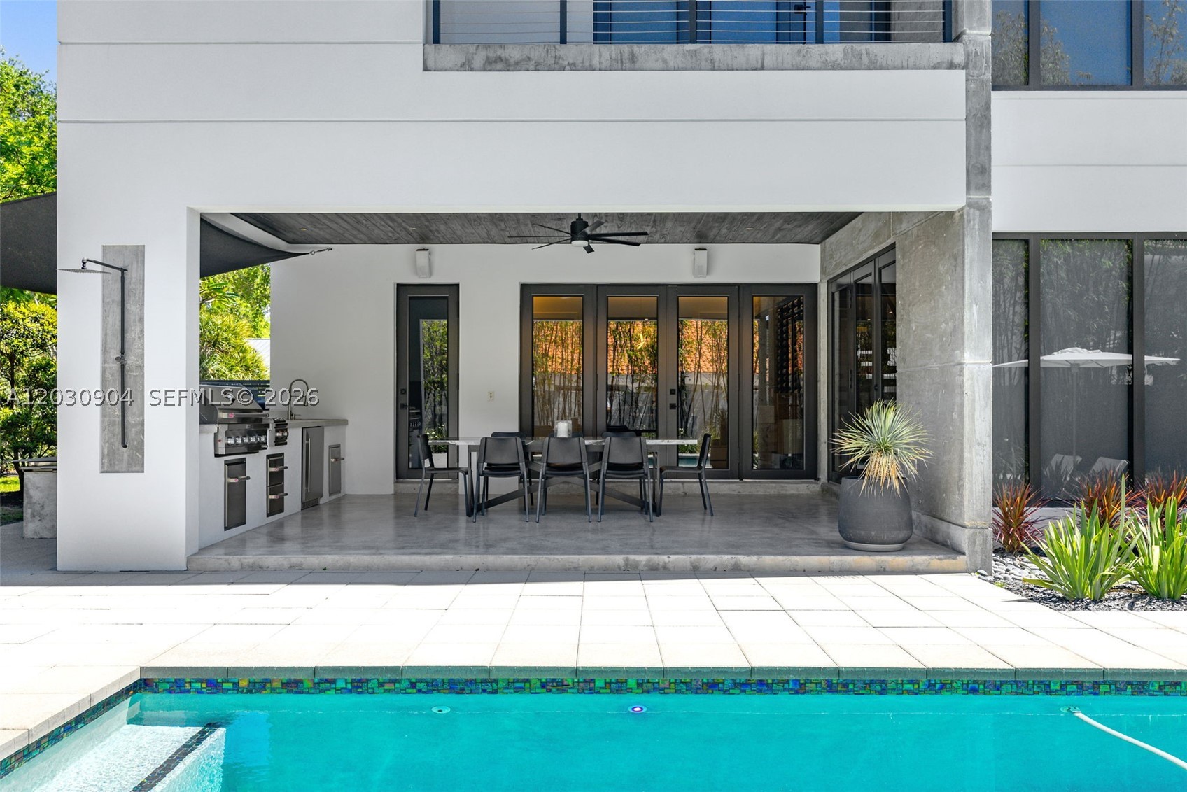 ROYAL OAKS - Residential