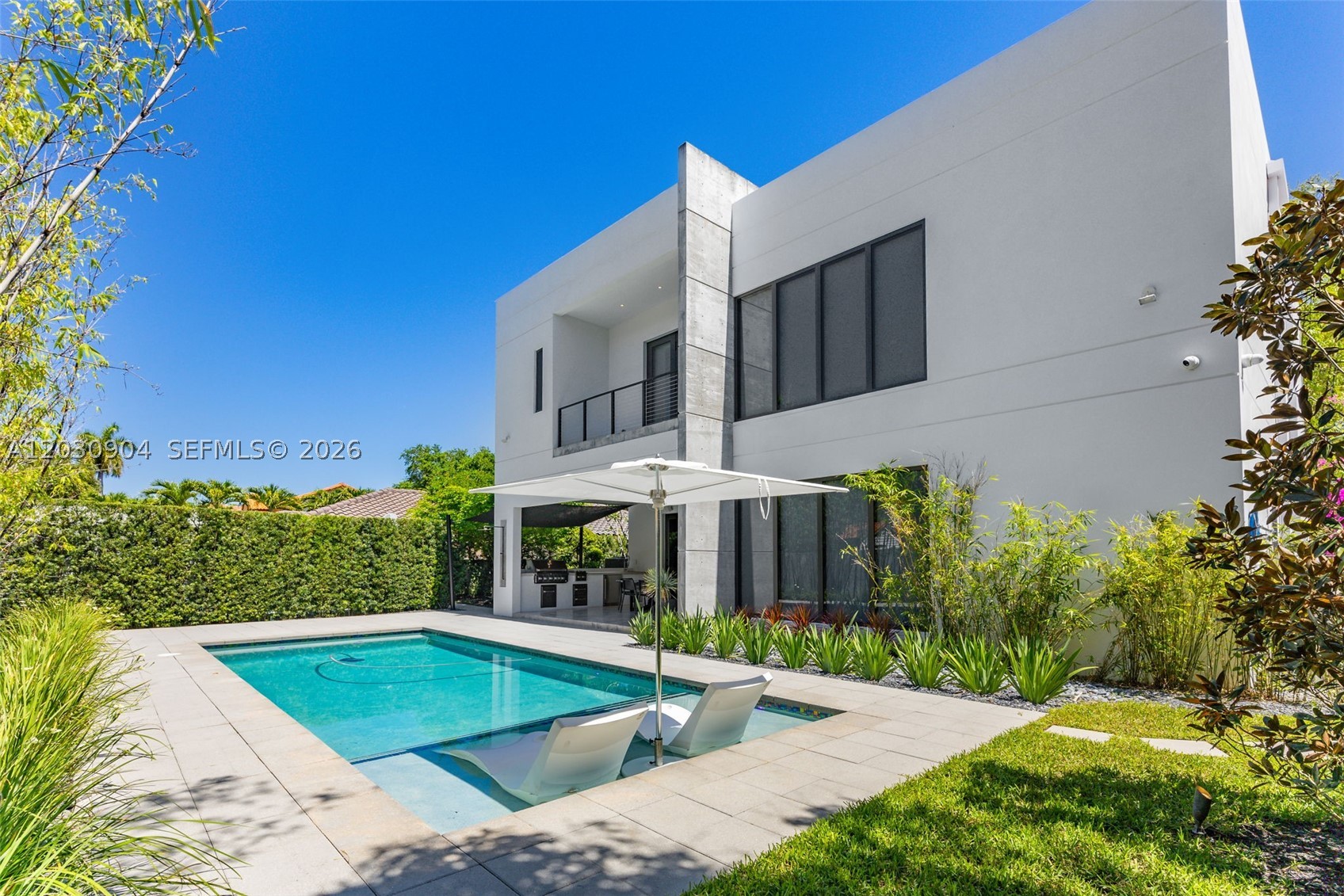 ROYAL OAKS - Residential
