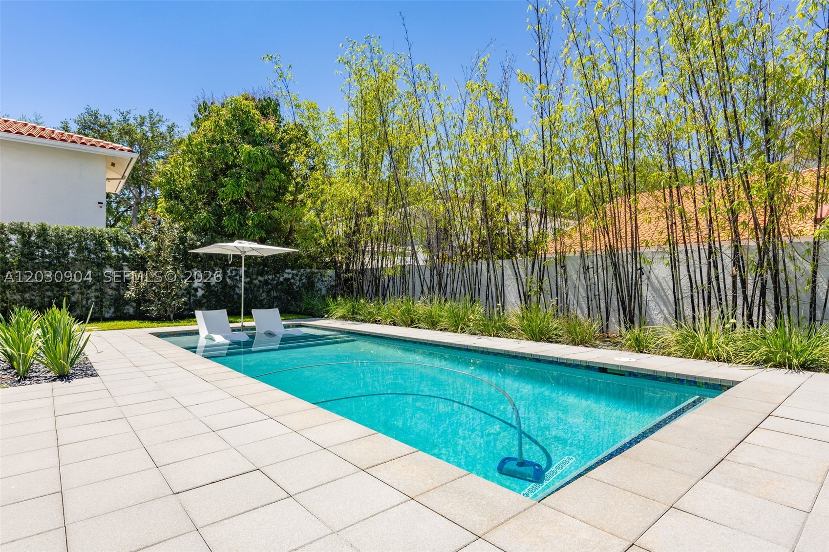 ROYAL OAKS - Residential