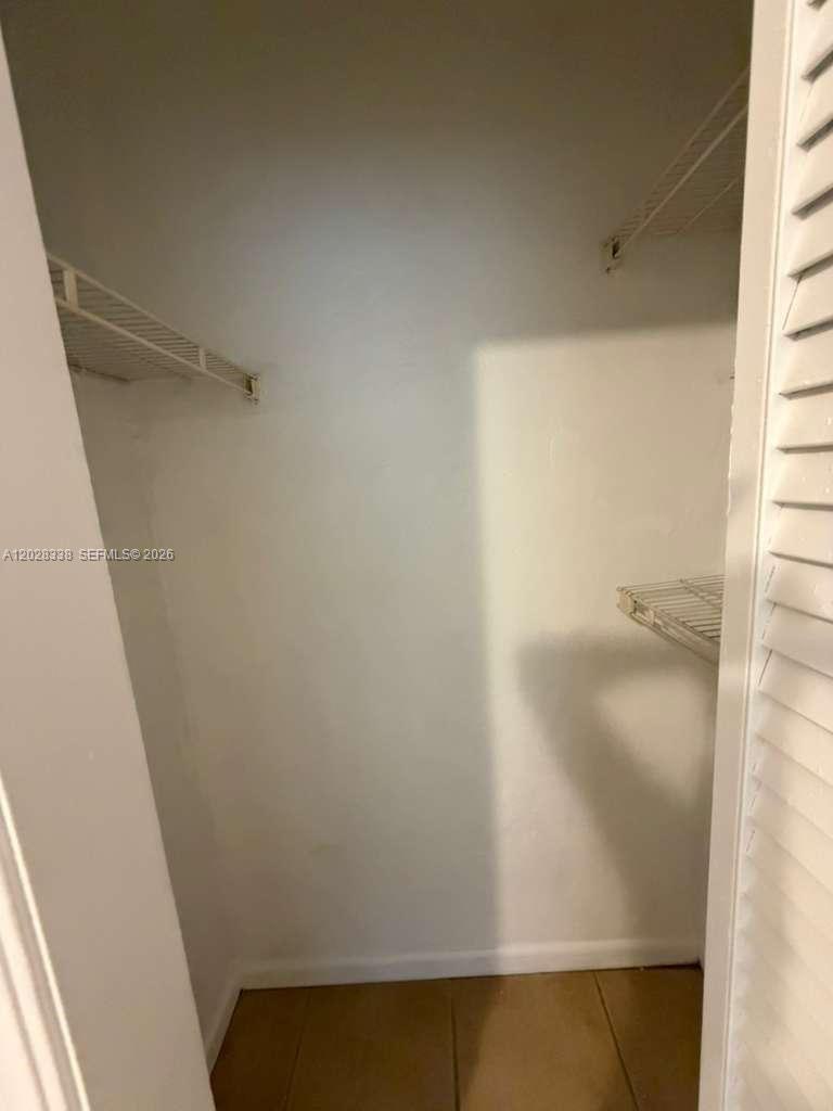 COUNTRY CLUB ESTATES SEC - Residential Lease