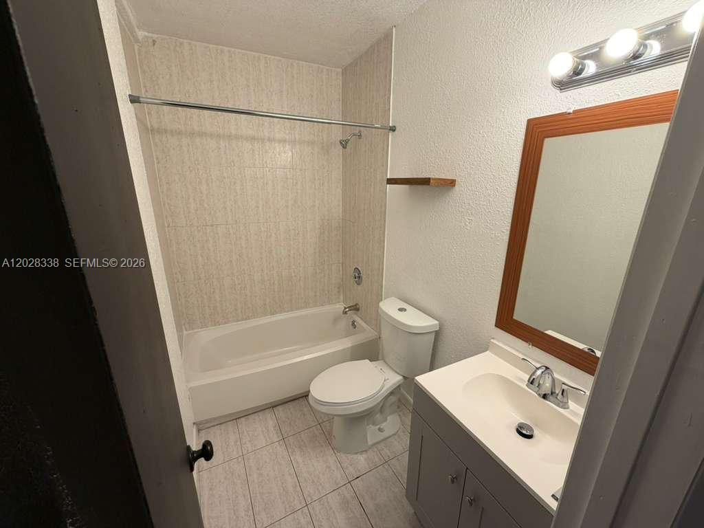 COUNTRY CLUB ESTATES SEC - Residential Lease