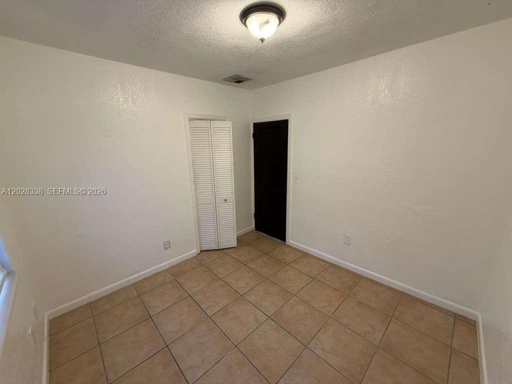 COUNTRY CLUB ESTATES SEC - Residential Lease