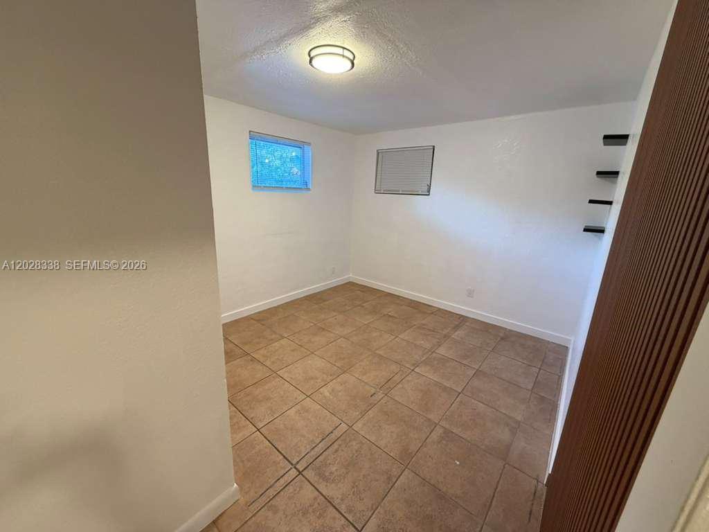 COUNTRY CLUB ESTATES SEC - Residential Lease