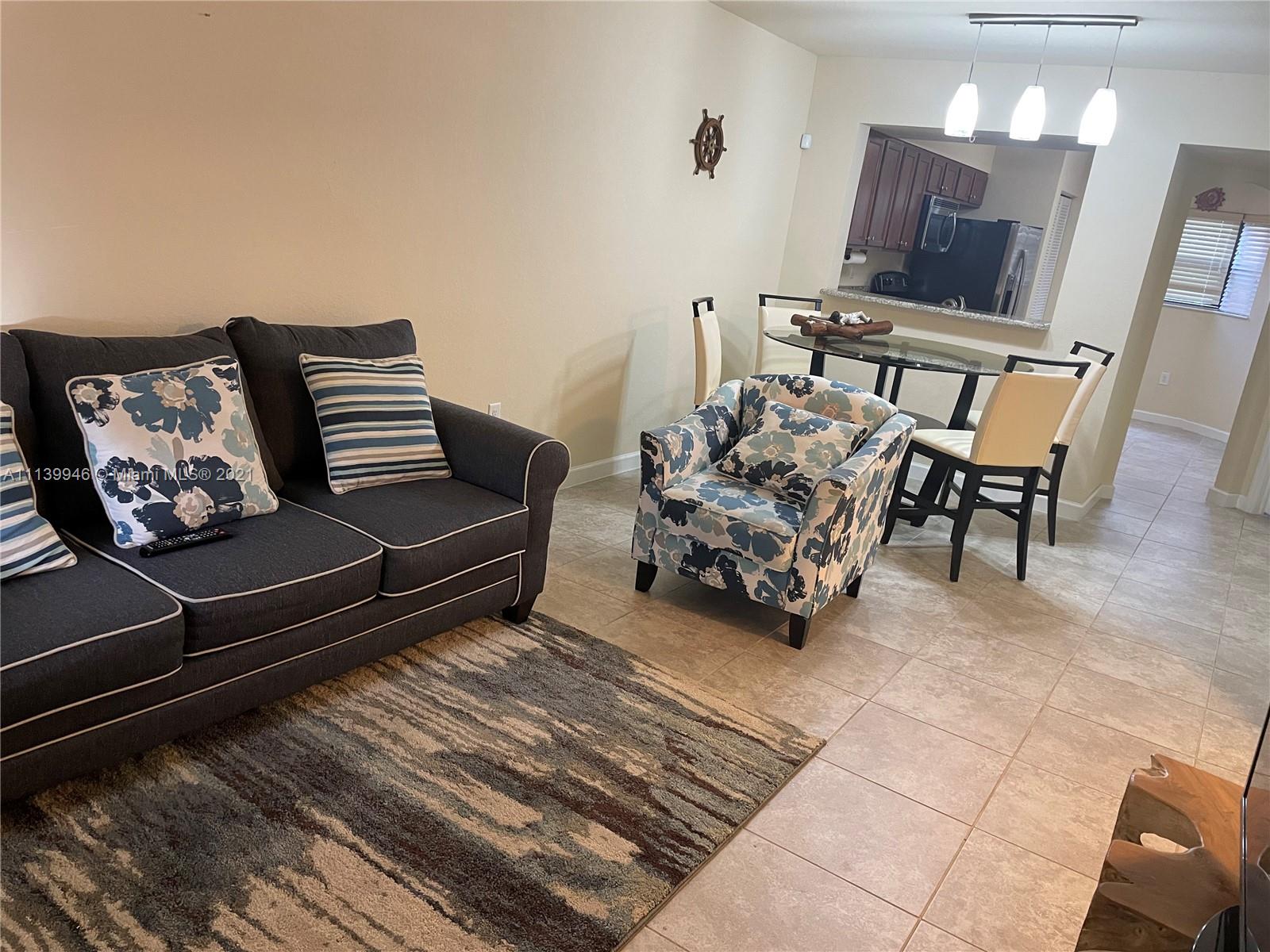 THE COURTS AT BAYSHORE II - Residential Lease