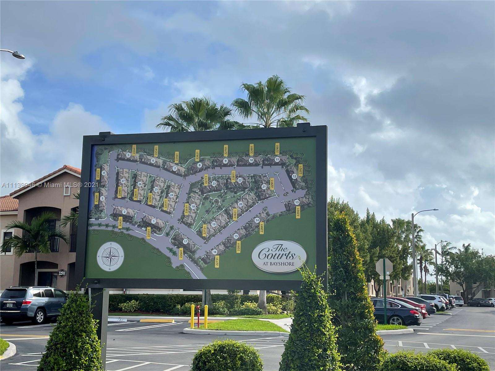 THE COURTS AT BAYSHORE II - Residential Lease