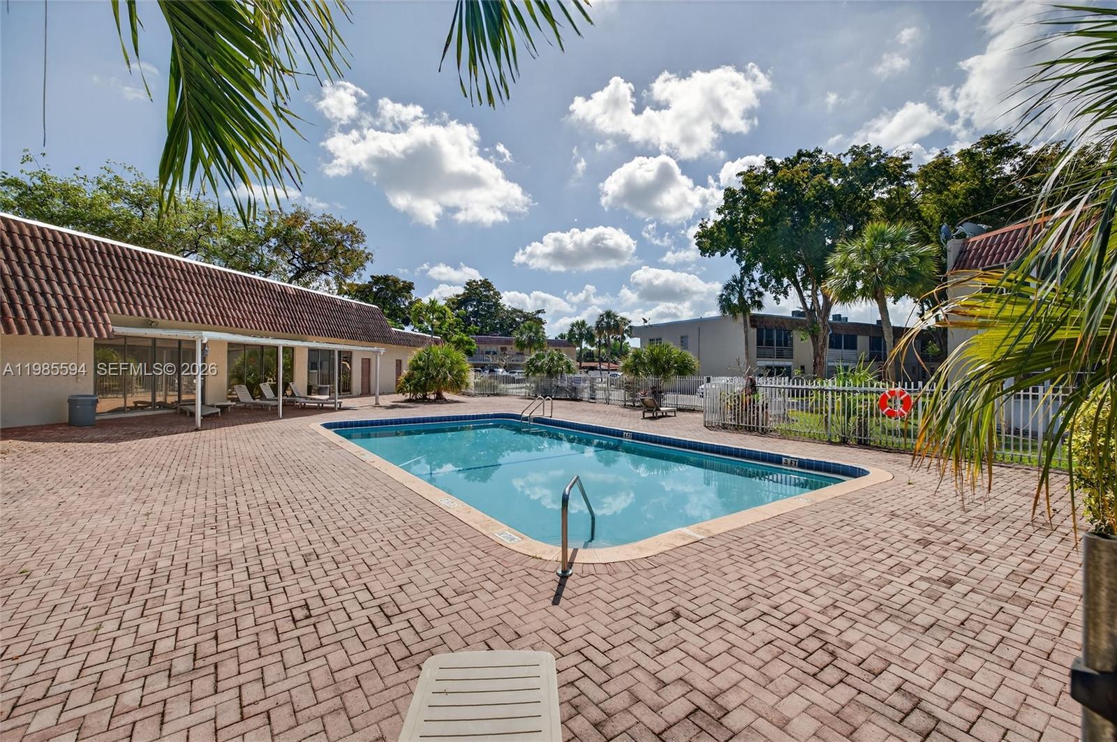 GATELAND VILLAGE SEC E CO - Residential