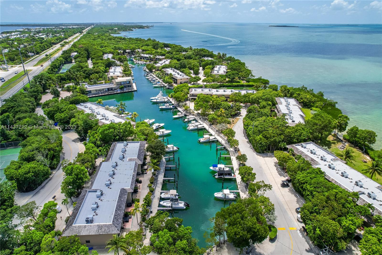 BUTTONWOOD BAY CLUB CONDO - Residential