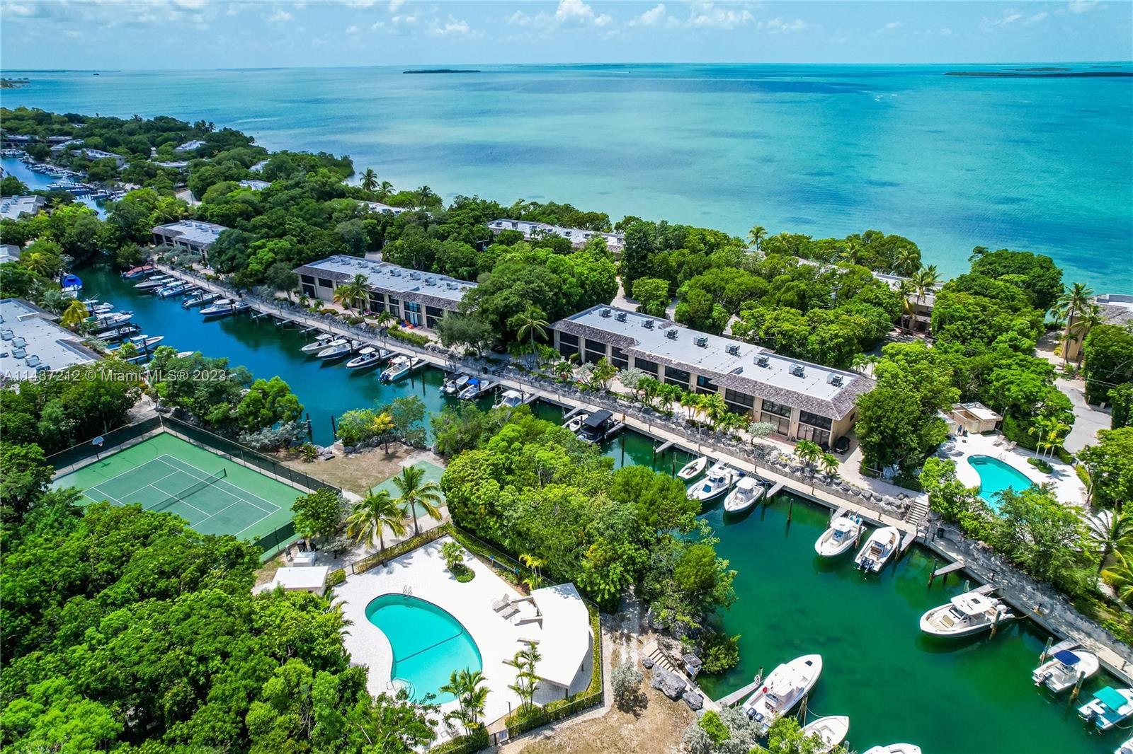 BUTTONWOOD BAY CLUB CONDO - Residential
