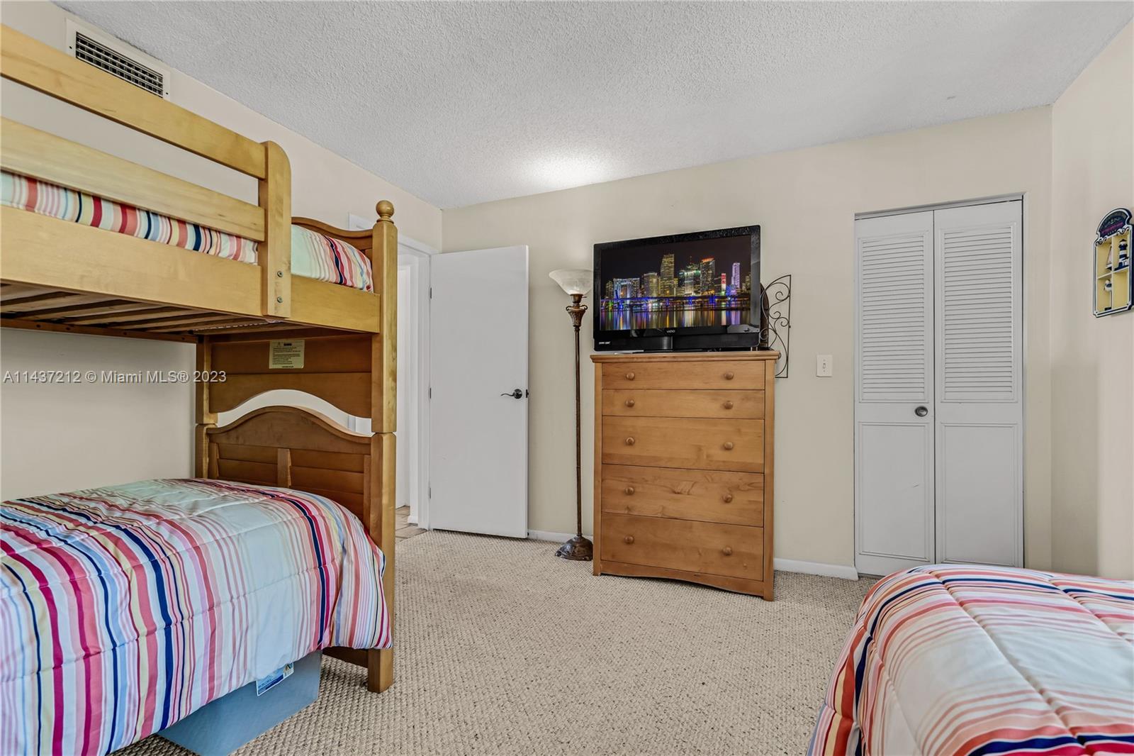 BUTTONWOOD BAY CLUB CONDO - Residential