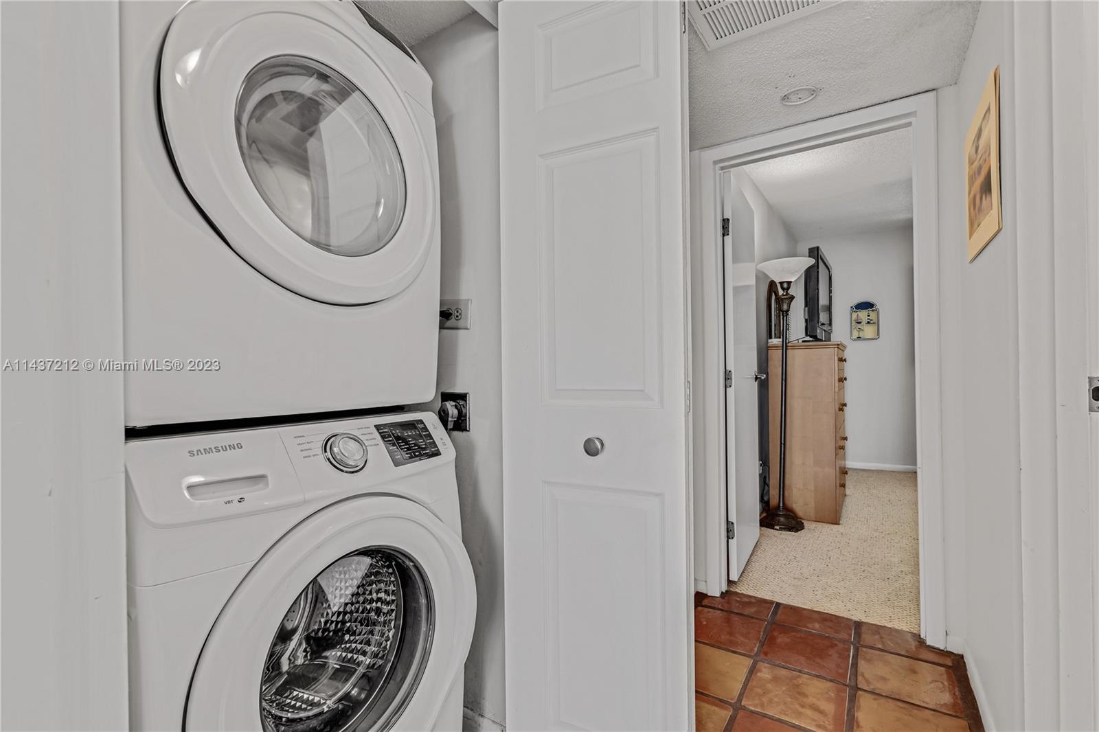BUTTONWOOD BAY CLUB CONDO - Residential
