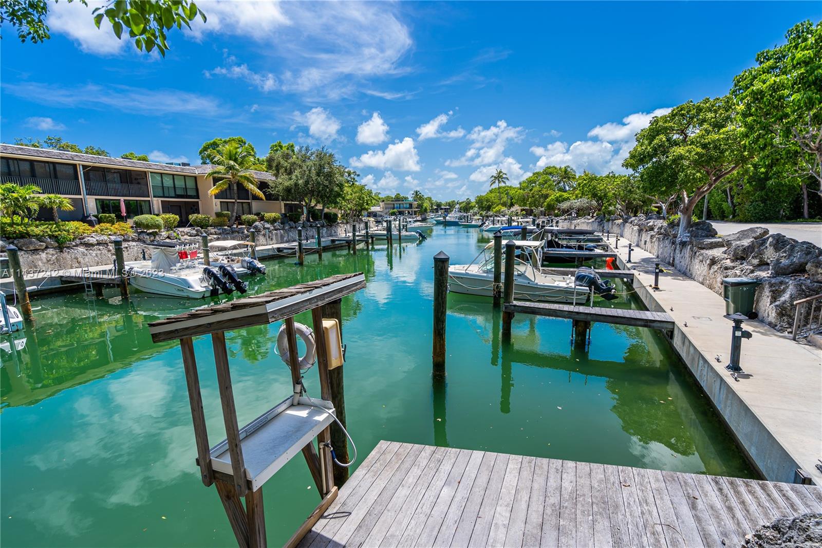 BUTTONWOOD BAY CLUB CONDO - Residential