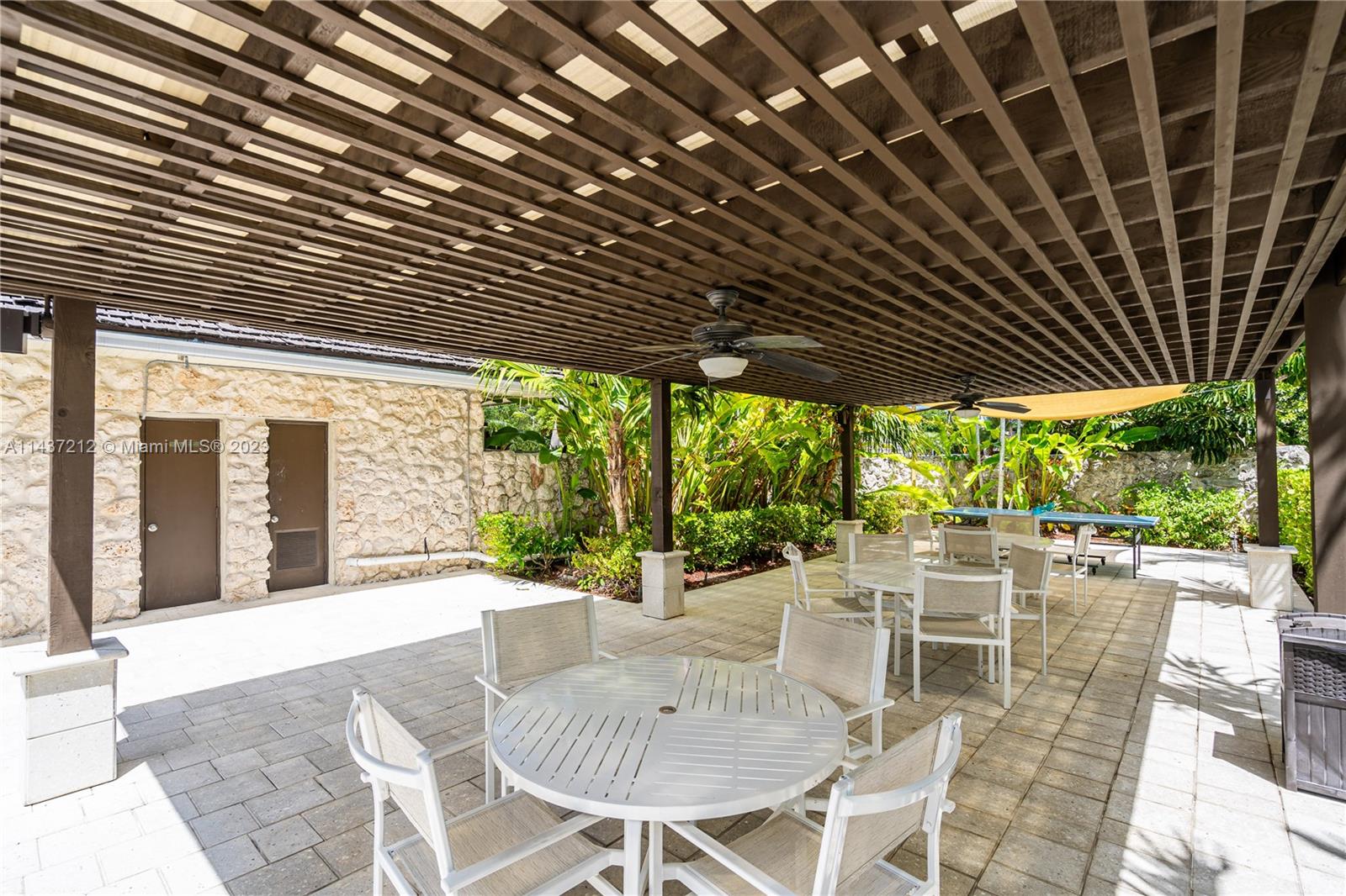 BUTTONWOOD BAY CLUB CONDO - Residential