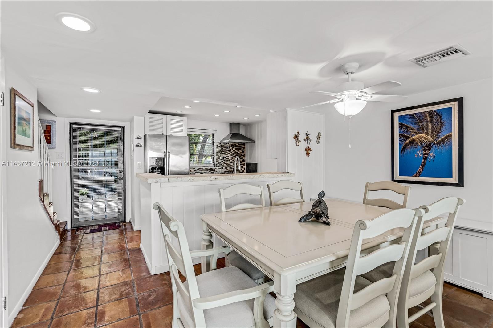 BUTTONWOOD BAY CLUB CONDO - Residential