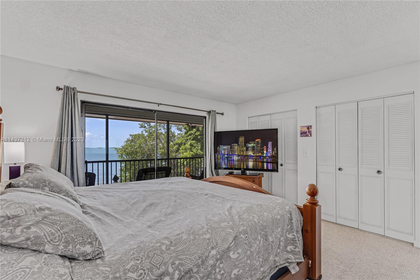 BUTTONWOOD BAY CLUB CONDO - Residential