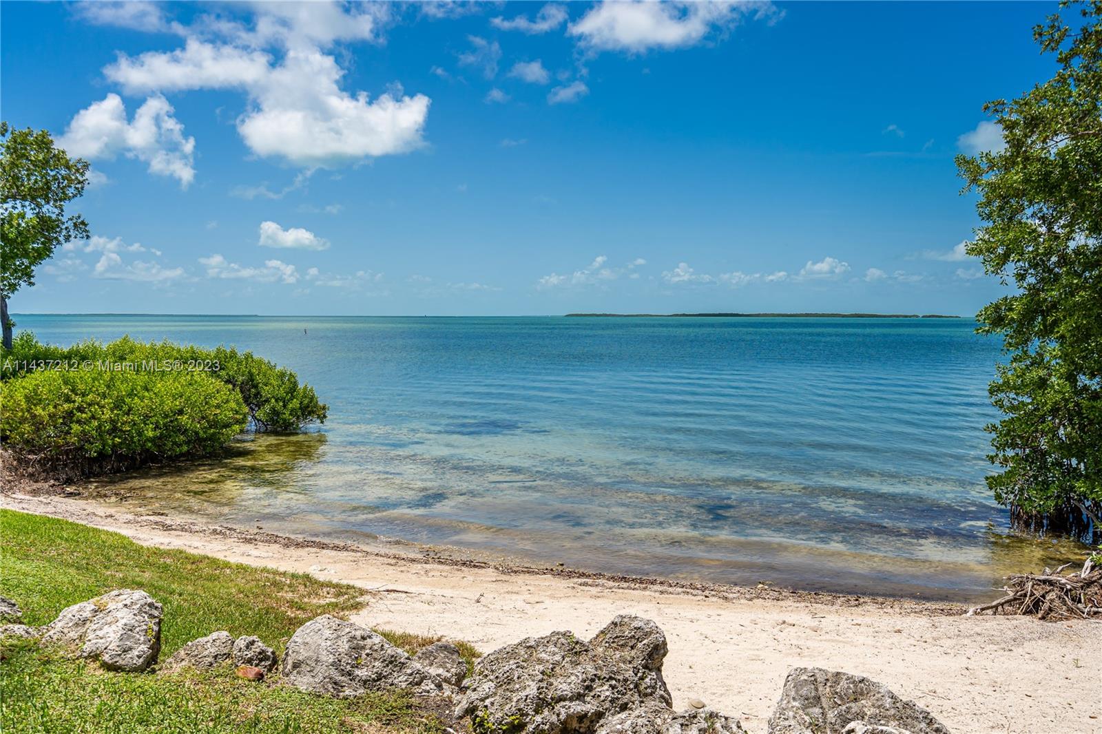 BUTTONWOOD BAY CLUB CONDO - Residential