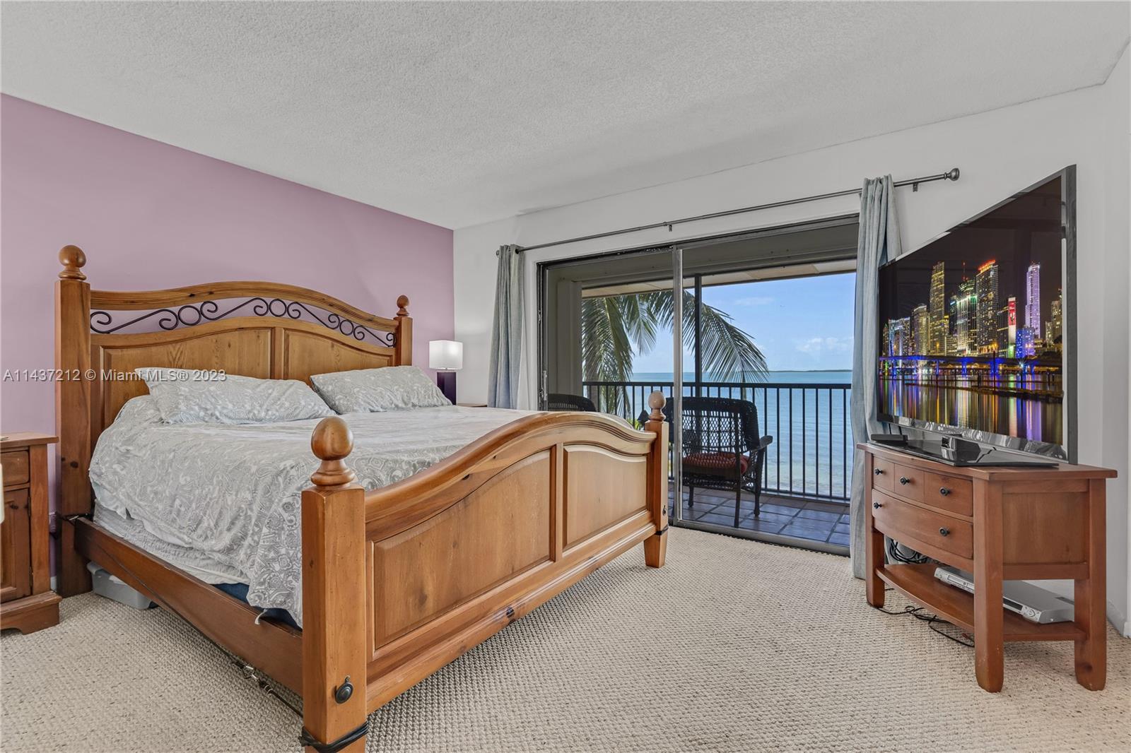 BUTTONWOOD BAY CLUB CONDO - Residential