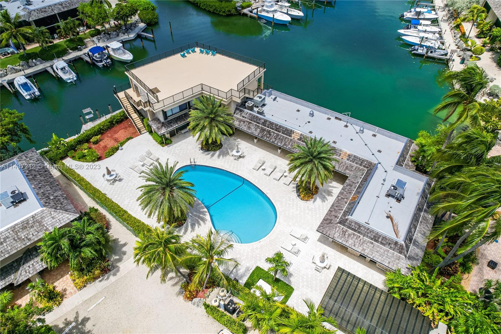 BUTTONWOOD BAY CLUB CONDO - Residential